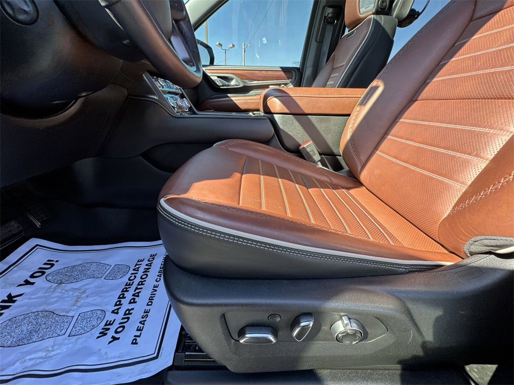 Used 2024 GMC Yukon XL Denali Ultimate image 12