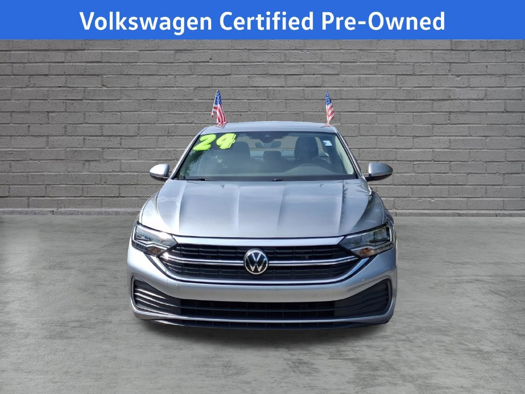 Used 2024 Volkswagen Jetta S FWD image 2