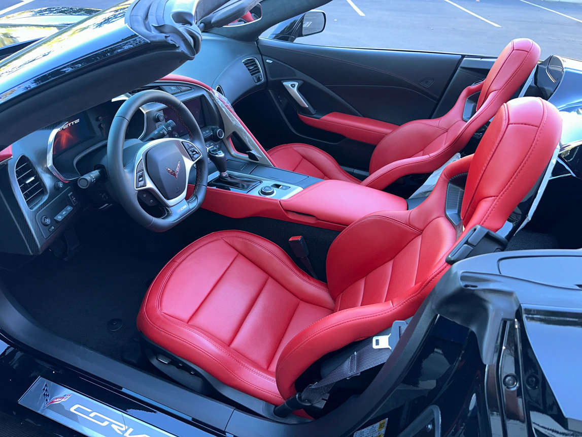 Used 2015 Chevrolet Corvette Z06 w/ 3LZ Preferred Equipment Group image 32