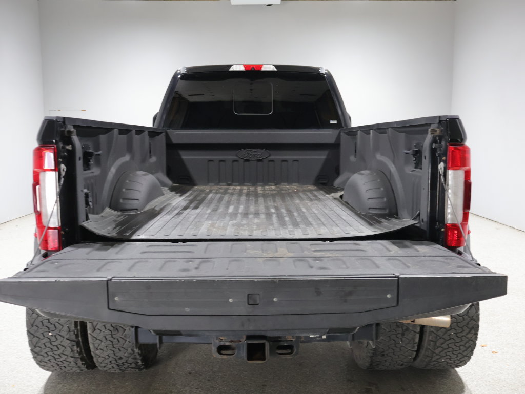 Used 2018 Ford F350 Platinum w/ Platinum Ultimate Package AWD/4WD image 6