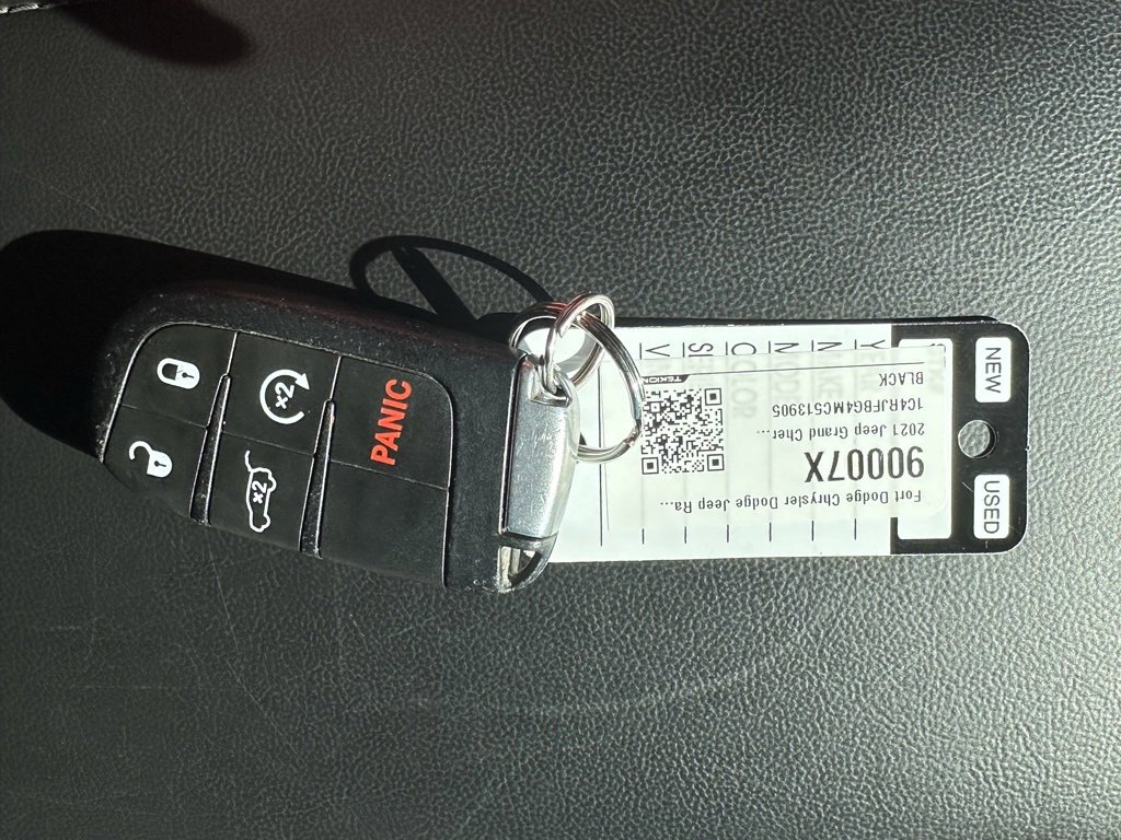 Used 2021 Jeep Grand Cherokee Limited w/ Trailer Tow Group IV image 36