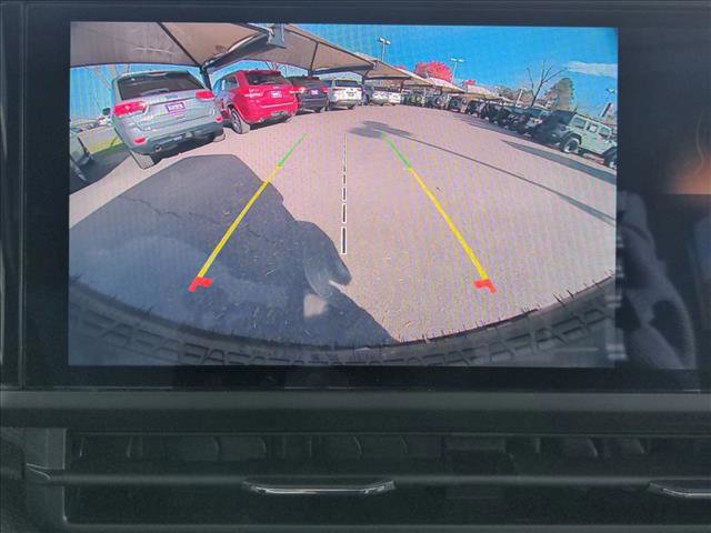 Used 2025 Jeep Wrangler Willys image 14