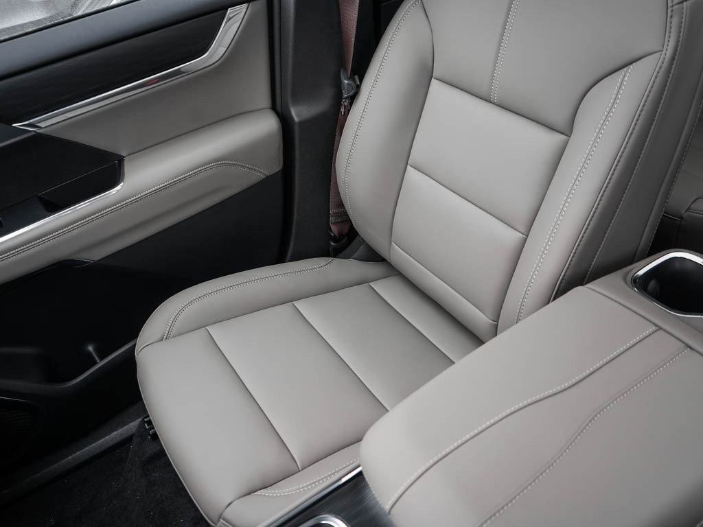 New 2026 GMC Acadia Elevation w/ Elevation Premium Package AWD/4WD image 27