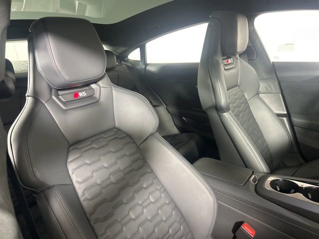 New 2026 Audi RS e-tron GT performance image 11