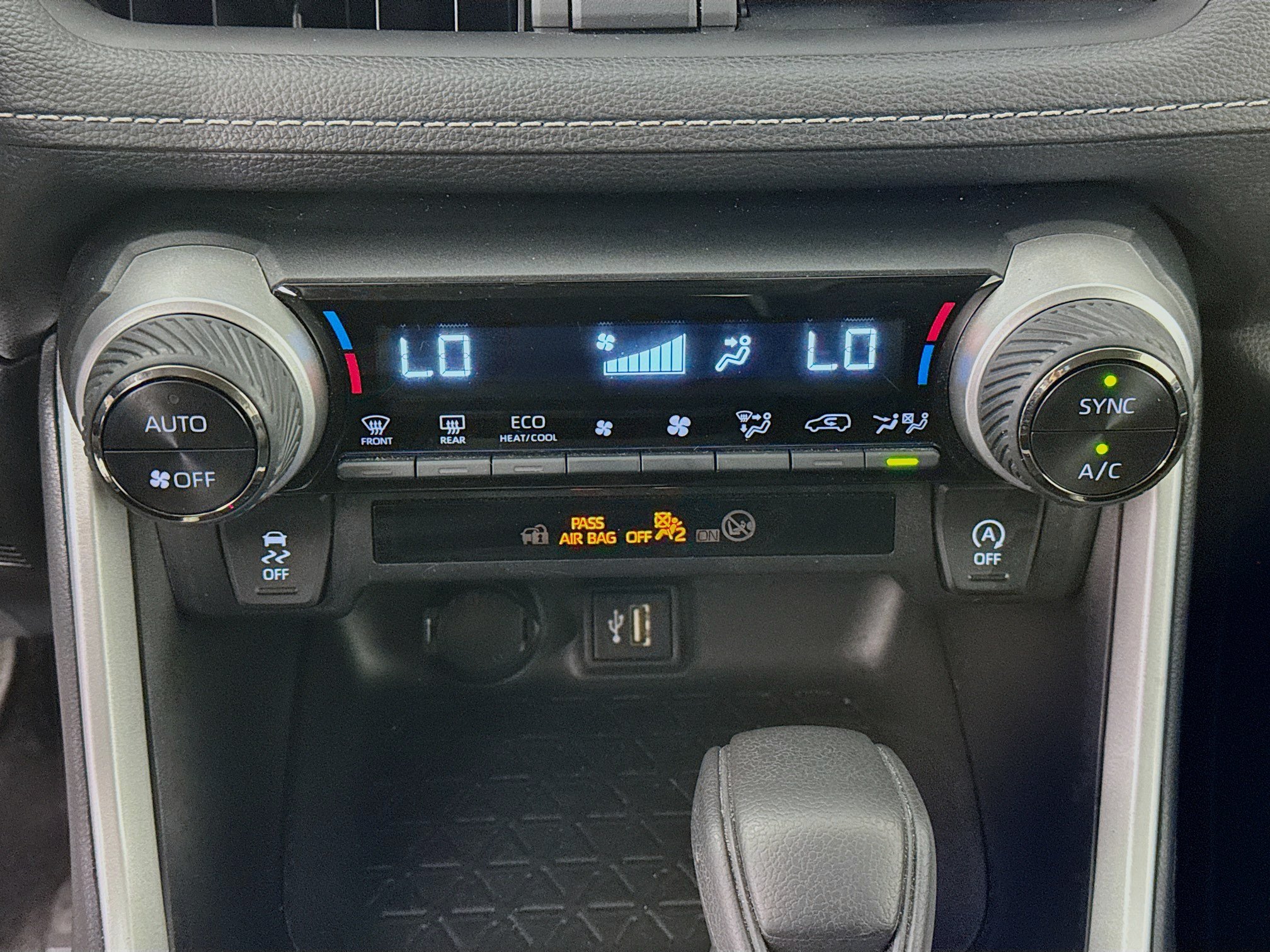 Certified 2024 Toyota RAV4 XLE AWD/4WD image 15