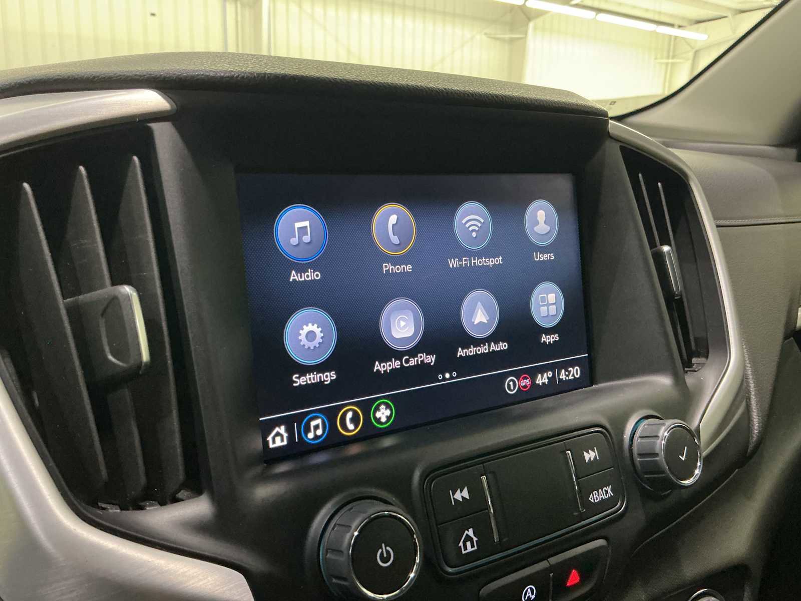 Used 2022 GMC Terrain SLT image 9