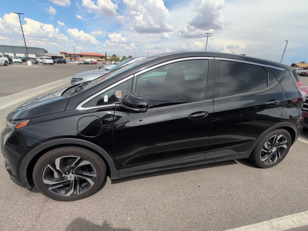 Certified 2023 Chevrolet Bolt LT w/ Infotainment Package FWD image 4
