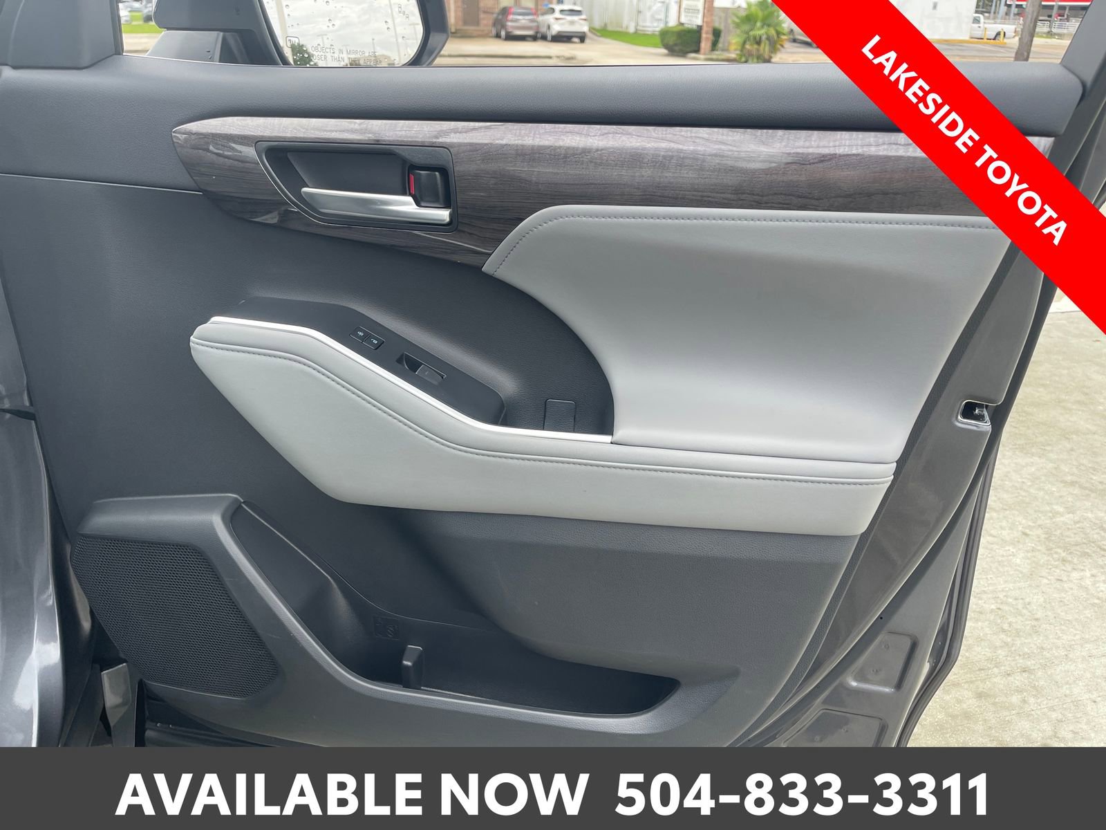 Used 2023 Toyota Highlander Limited FWD image 17