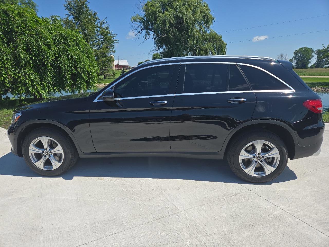 Used 2017 Mercedes-Benz GLC 300 w/ Premium 1 Package image 2