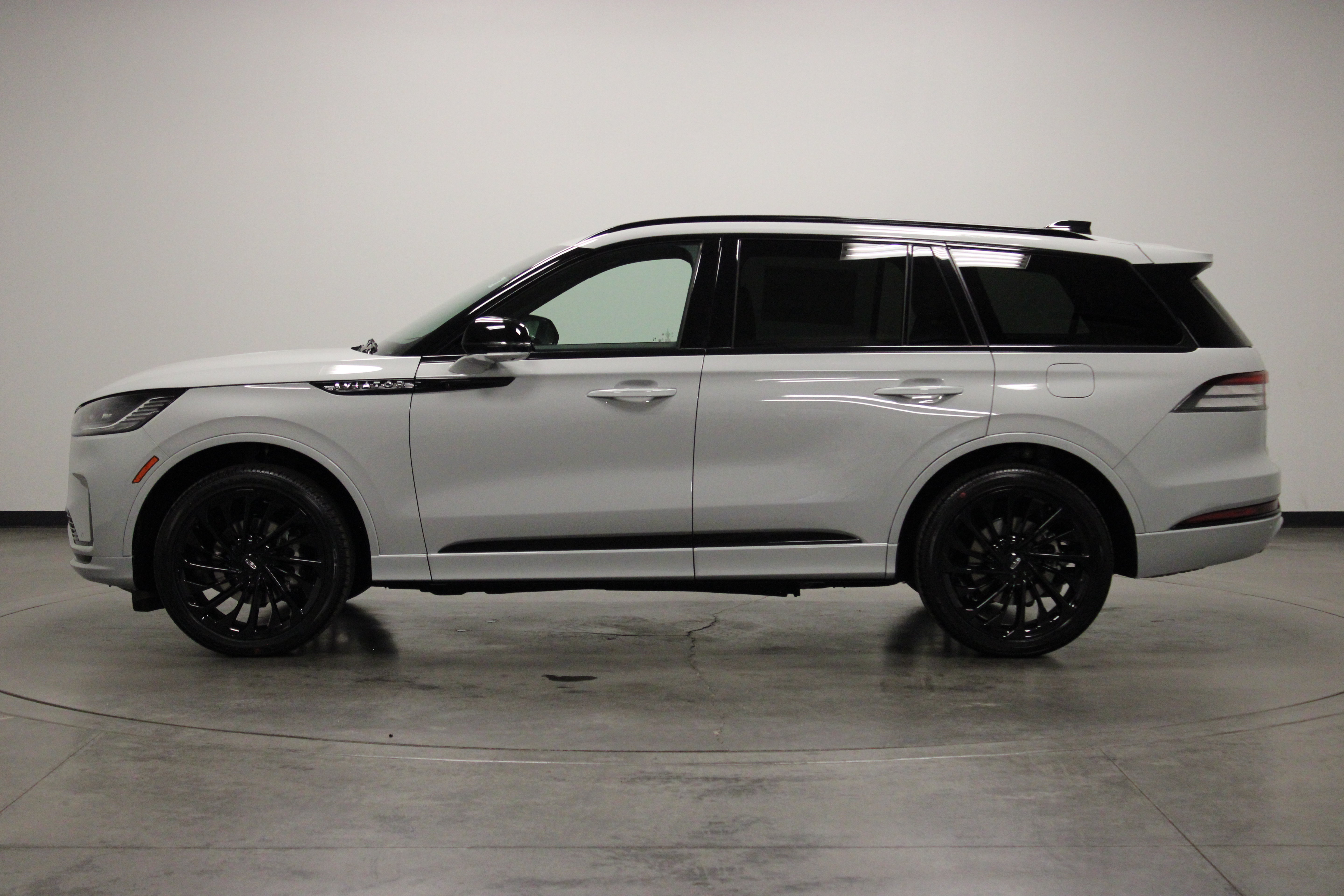 New 2027 Lincoln Aviator Reserve AWD/4WD image 5