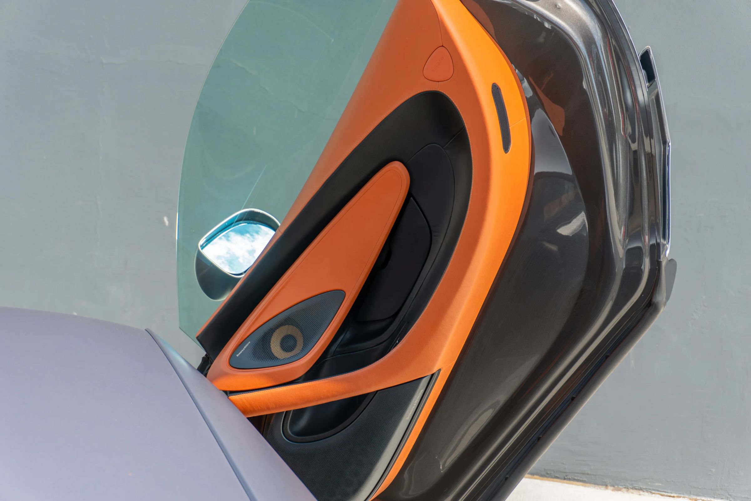 Used 2017 McLaren 570S Coupe RWD image 59