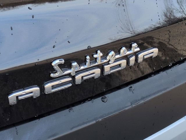 Used 2023 GMC Acadia SLE image 31