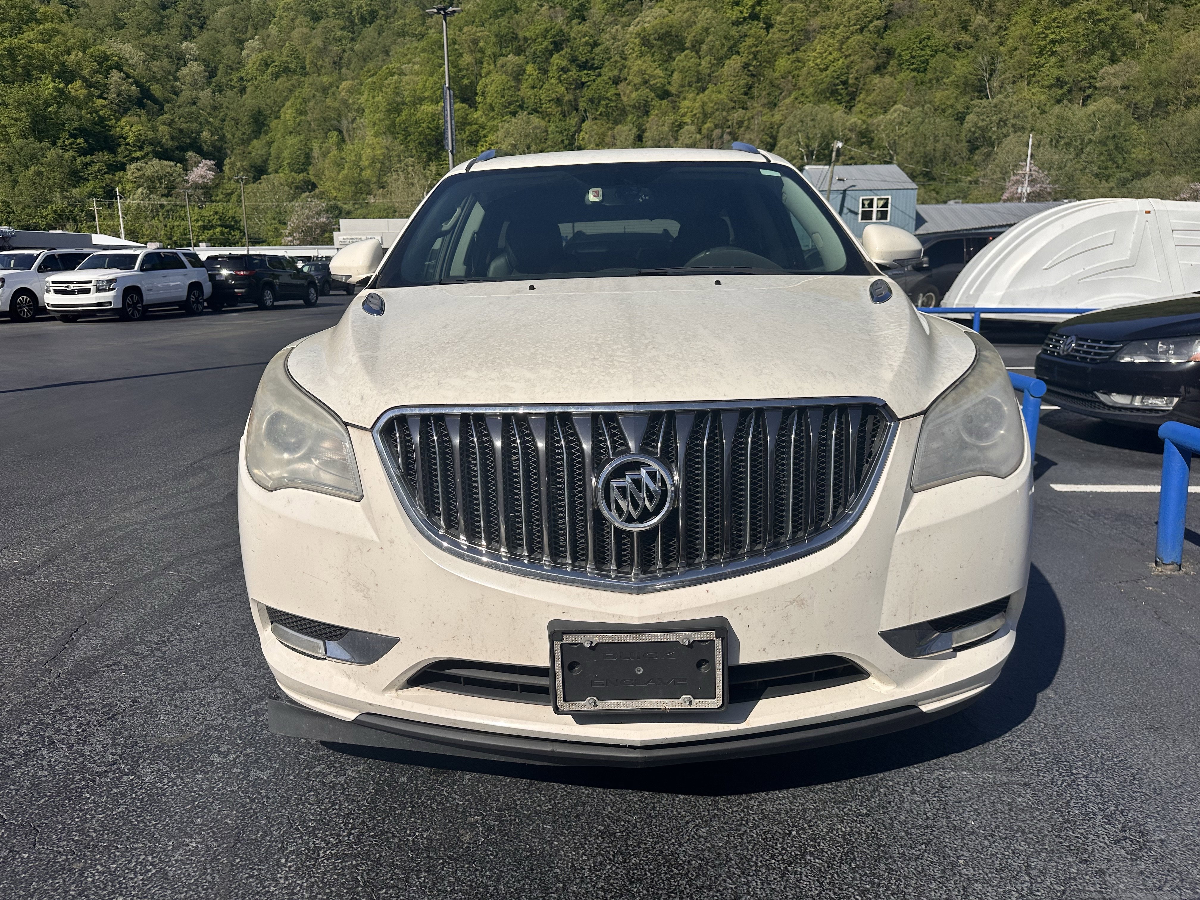 Used 2014 Buick Enclave Leather AWD/4WD image 2