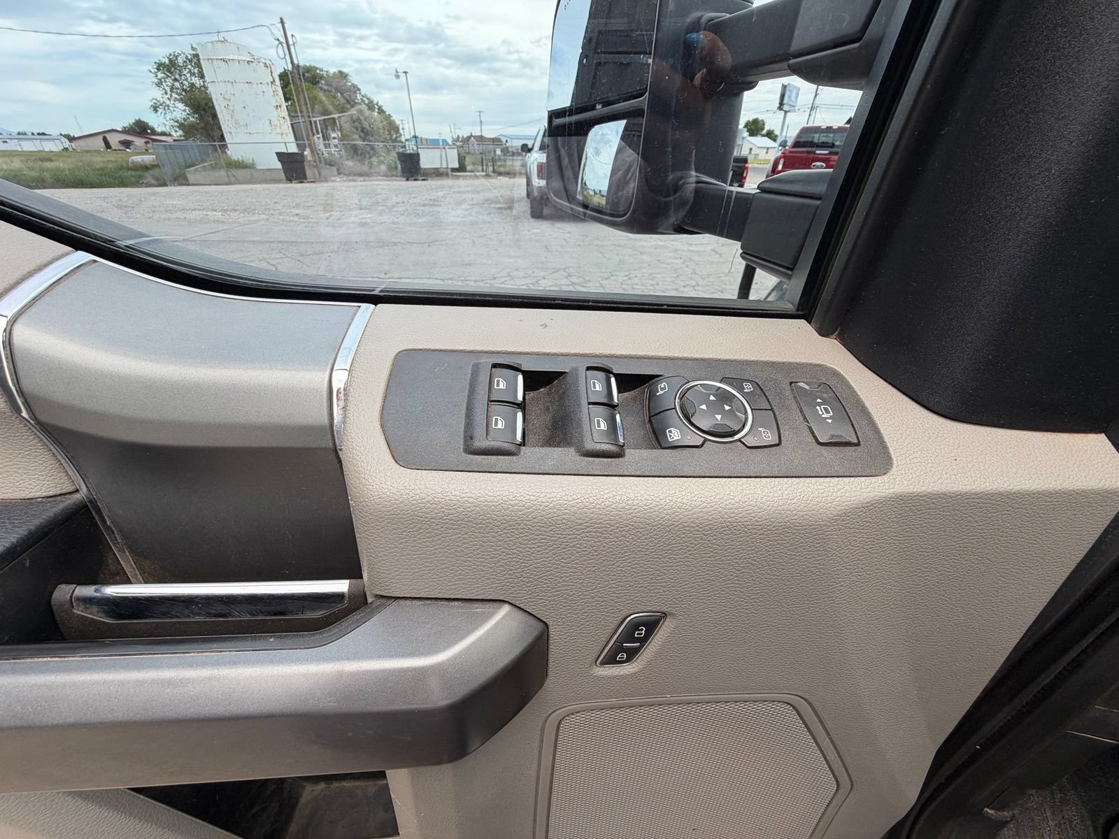 Used 2021 Ford F350 XLT w/ XLT Premium Package AWD/4WD image 8