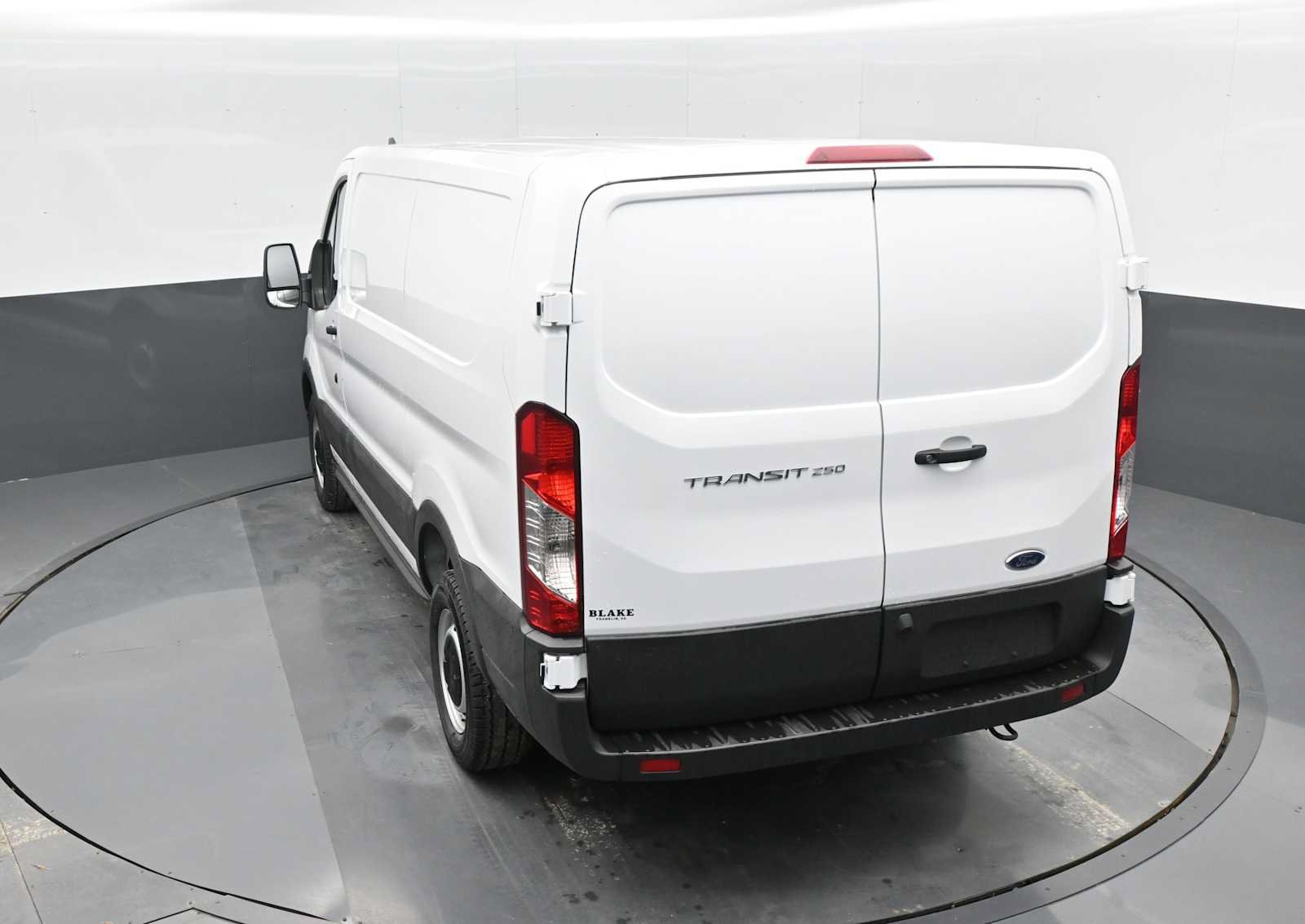New 2024 Ford Transit 250 148 Medium Roof RWD image 26