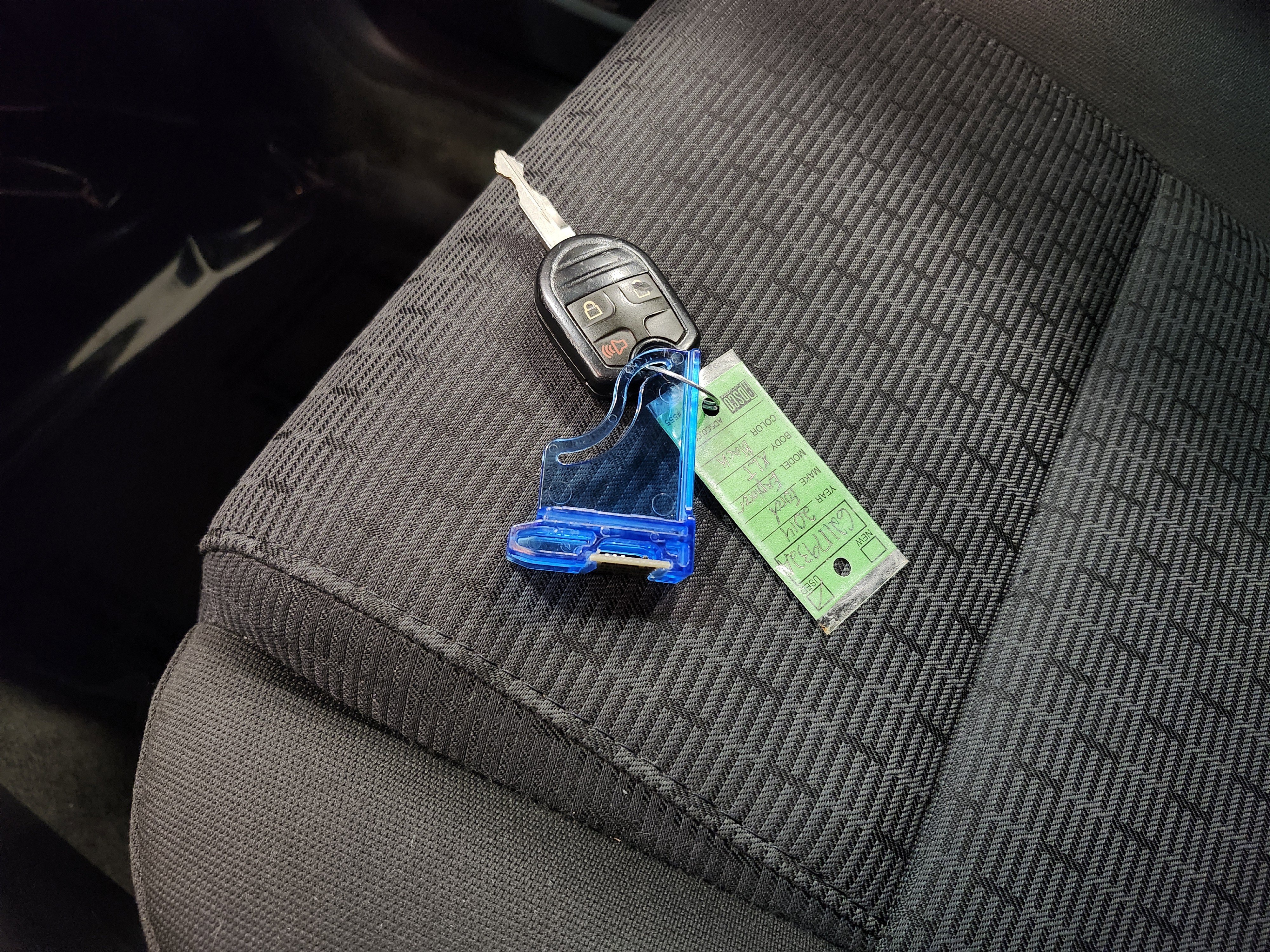 Used 2014 Ford Explorer XLT image 14