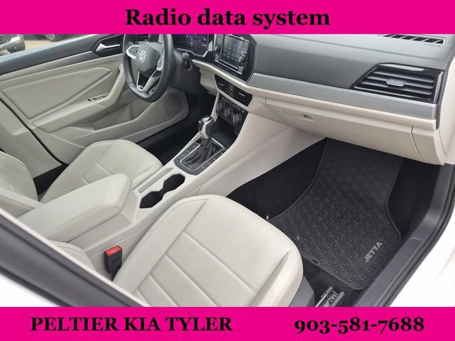 Used 2023 Volkswagen Jetta SE w/ Panoramic Sunroof Package FWD image 13
