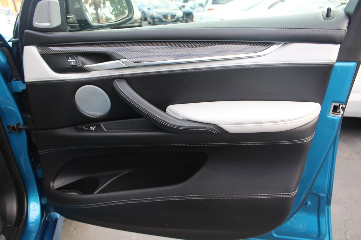 Used 2018 BMW X5 M image 25