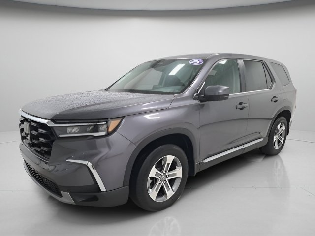 Used 2025 Honda Pilot EX-L image 3