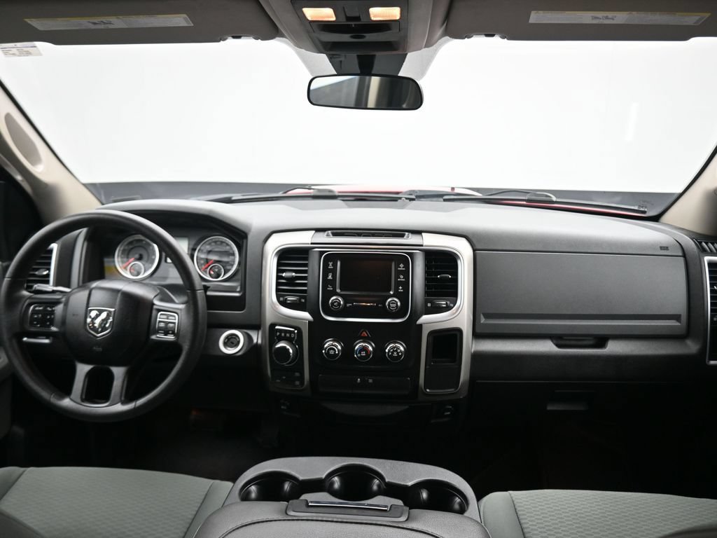 Used 2018 RAM 1500 Classic SLT AWD/4WD image 37