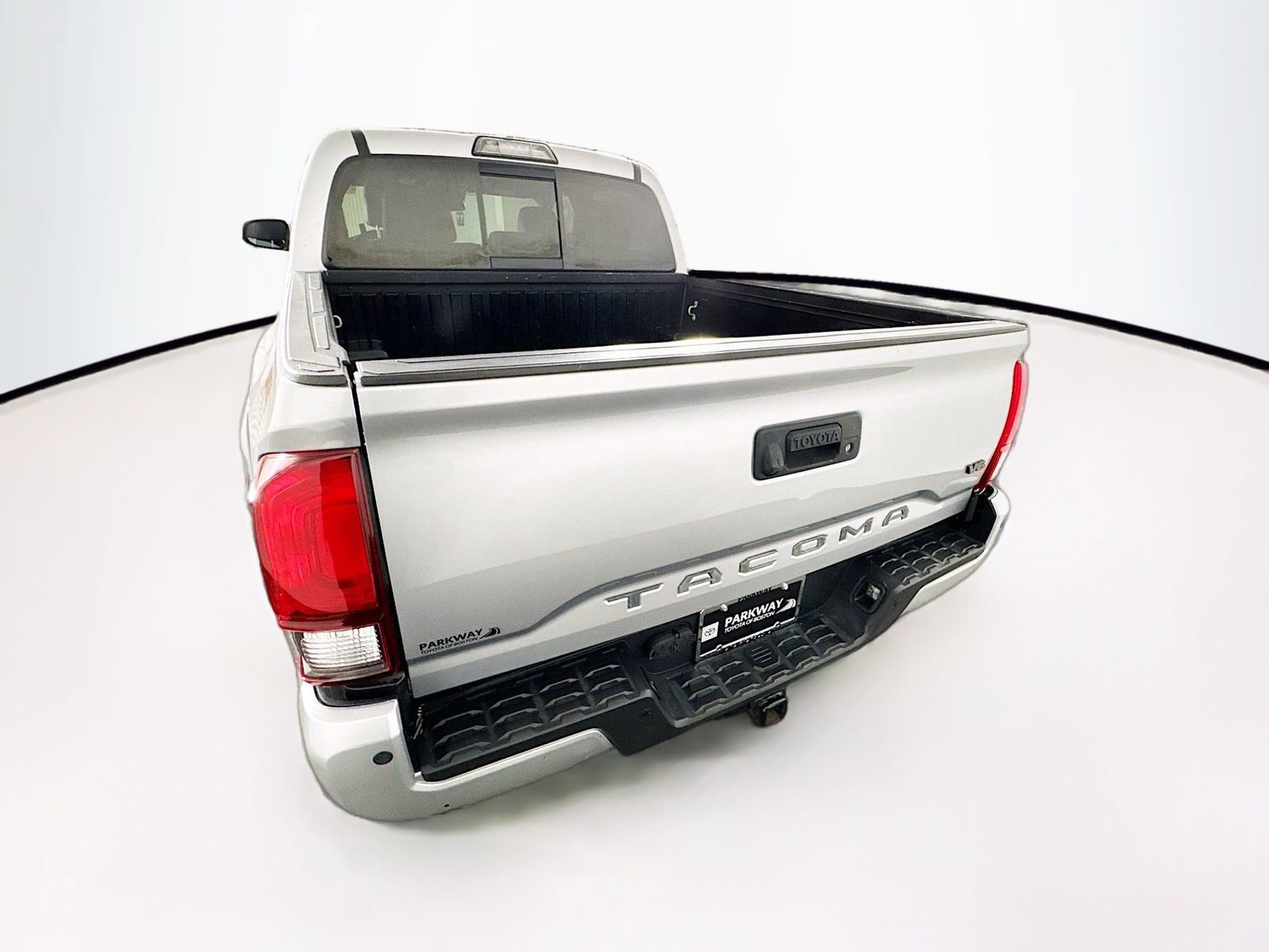 Certified 2019 Toyota Tacoma TRD Sport w/ Technology Package AWD/4WD image 6