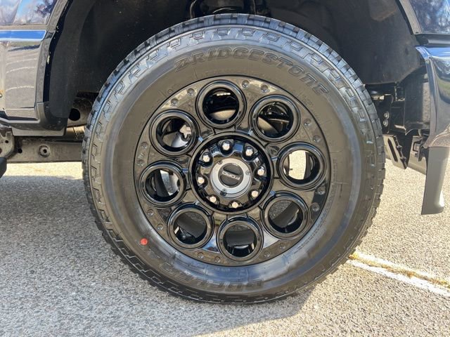 Used 2025 Ford F350 Lariat w/ Black Appearance Package image 13