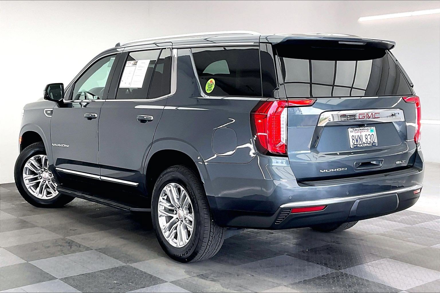 Used 2021 GMC Yukon SLT w/ SLT Premium Package AWD/4WD image 10