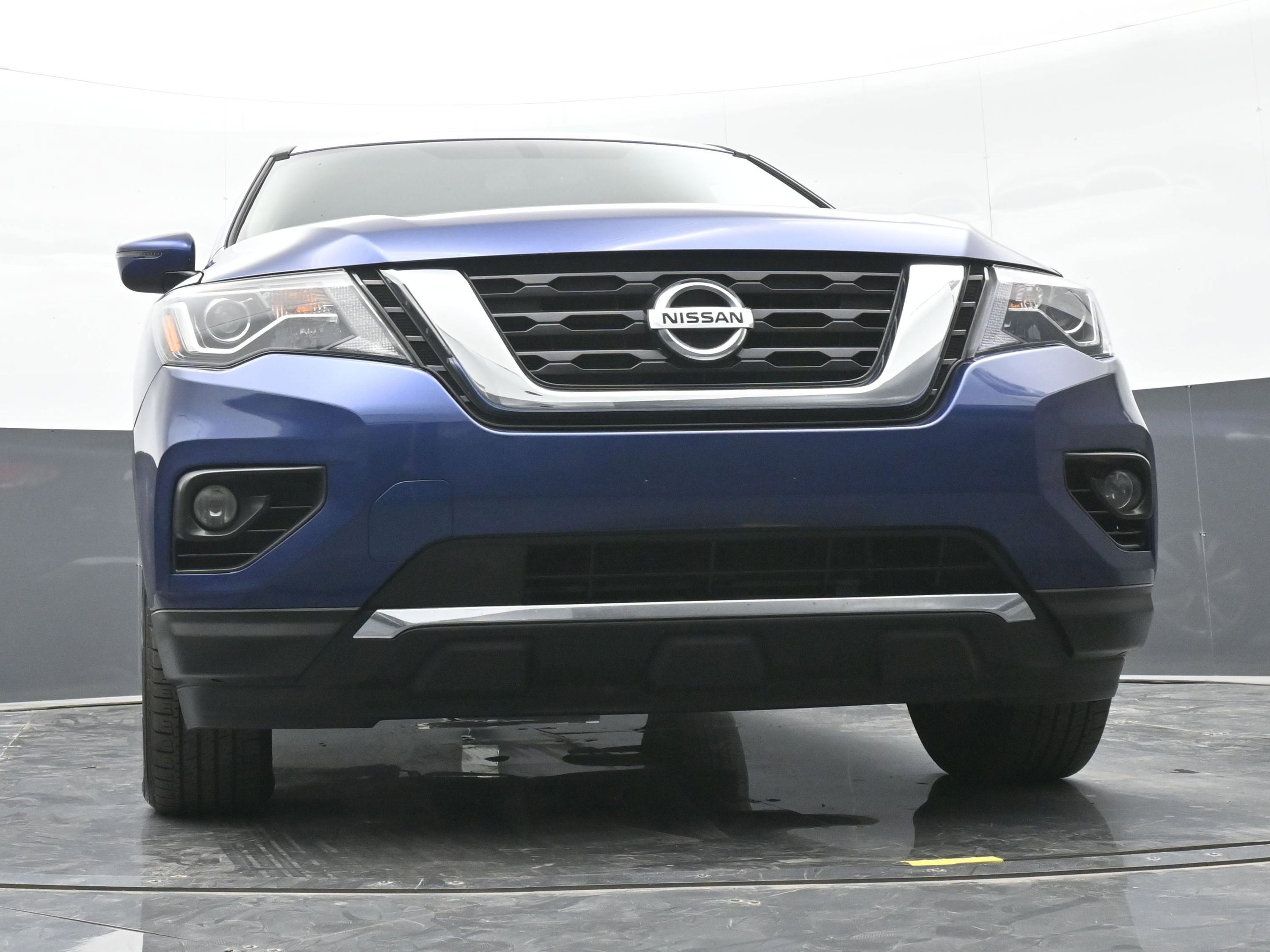 Used 2020 Nissan Pathfinder SV image 45