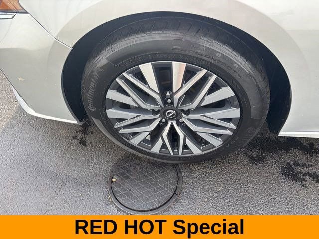 Used 2024 Nissan Altima 2.5 SV image 43