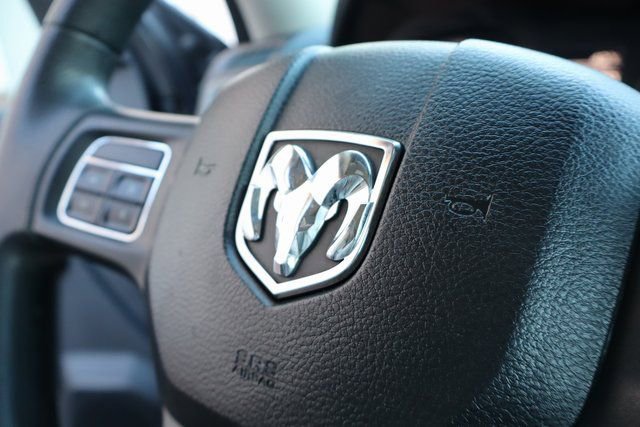 Used 2017 RAM 1500 Express image 23