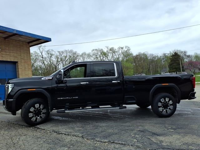 Used 2024 GMC Sierra 3500 Denali w/ Denali Reserve Package AWD/4WD image 12