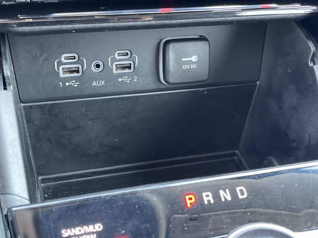 Used 2023 Jeep Grand Cherokee Limited AWD/4WD image 29