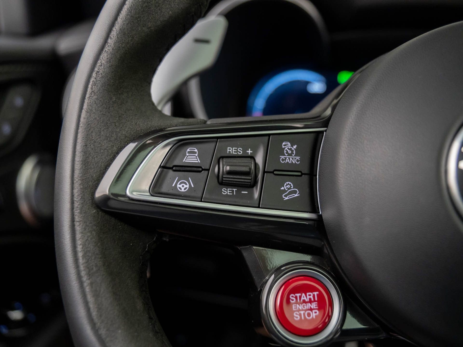 Used 2024 Alfa Romeo Stelvio Quadrifoglio w/ Active Assist Plus Package image 31