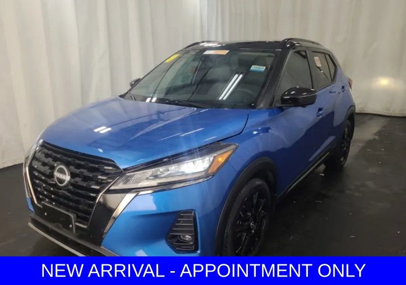 Used 2024 Nissan Kicks SR w/ SR Premium Package FWD image 1