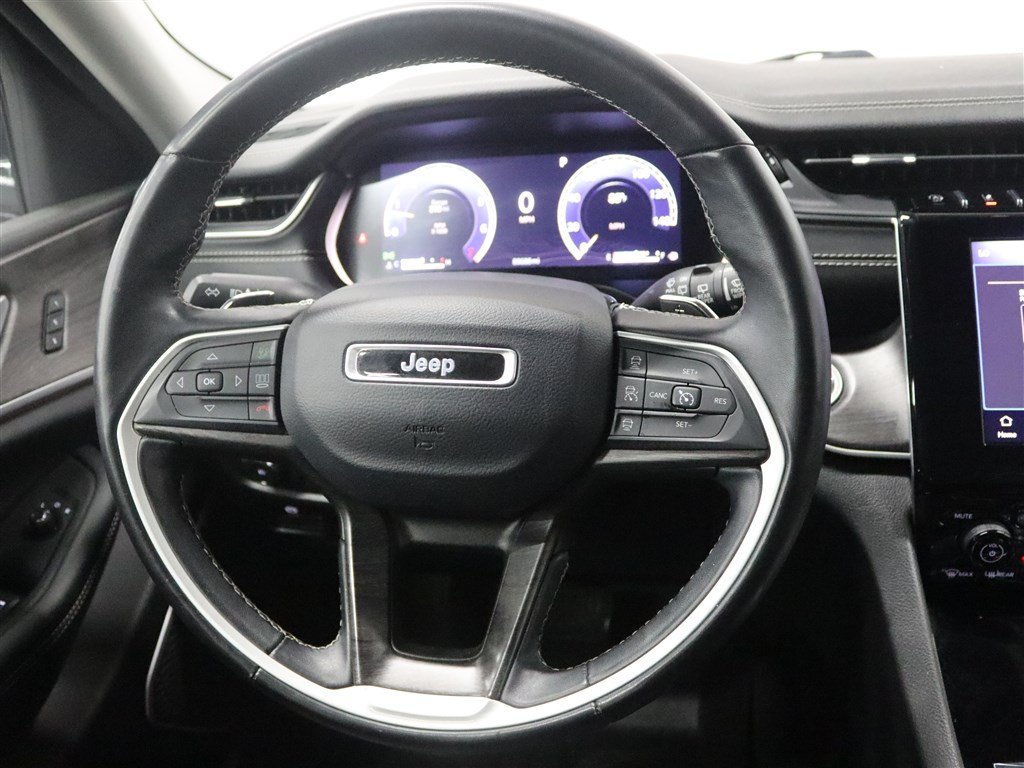 Used 2022 Jeep Grand Cherokee L Limited AWD/4WD image 25