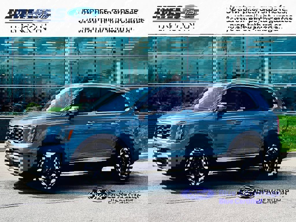 Used 2025 Kia Telluride S AWD/4WD image 1