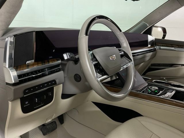 Certified 2025 Cadillac Escalade Premium Luxury Platinum image 16
