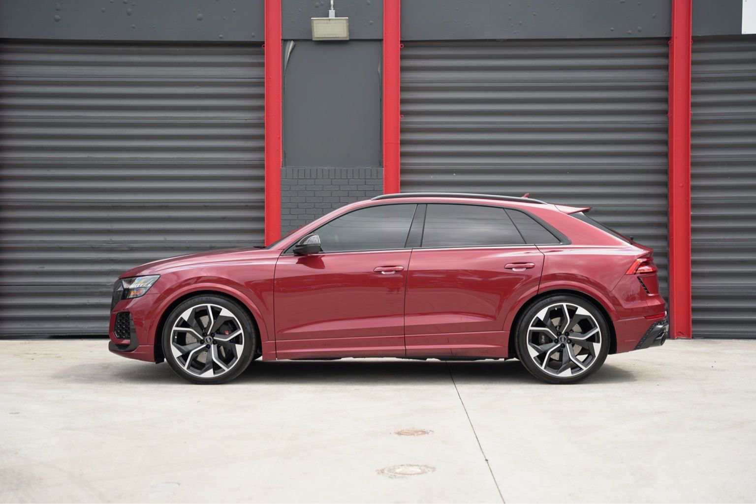 Used 2022 Audi RS Q8 w/ Carbon Optic Package image 6