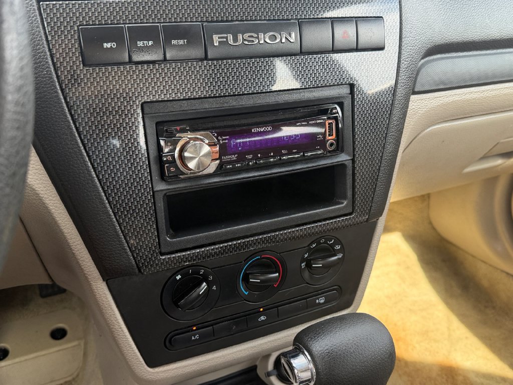 Used 2006 Ford Fusion SE FWD image 23