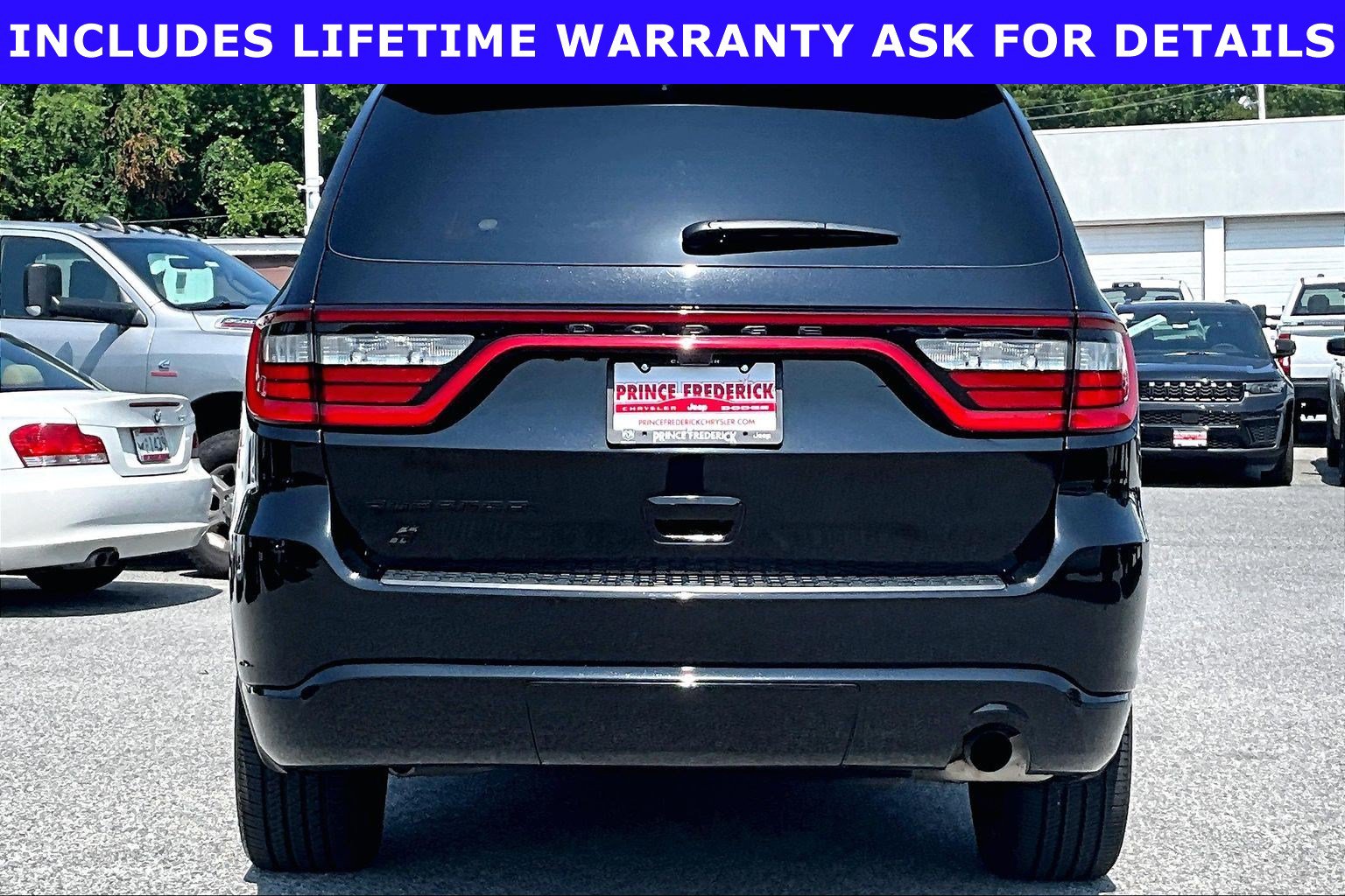 Used 2024 Dodge Durango SXT w/ SXT Blacktop Group AWD/4WD image 4