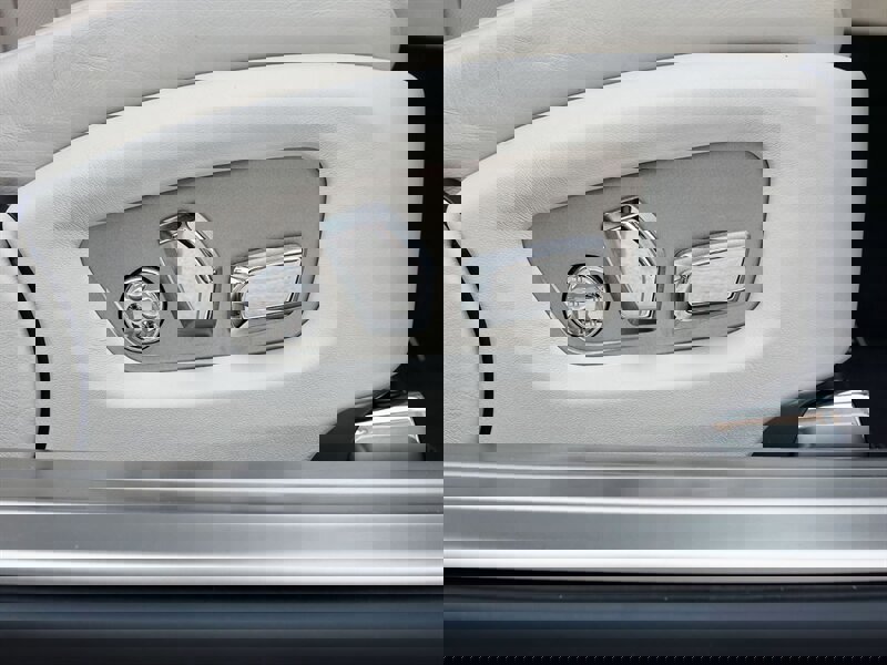 Used 2016 Rolls-Royce Wraith image 14