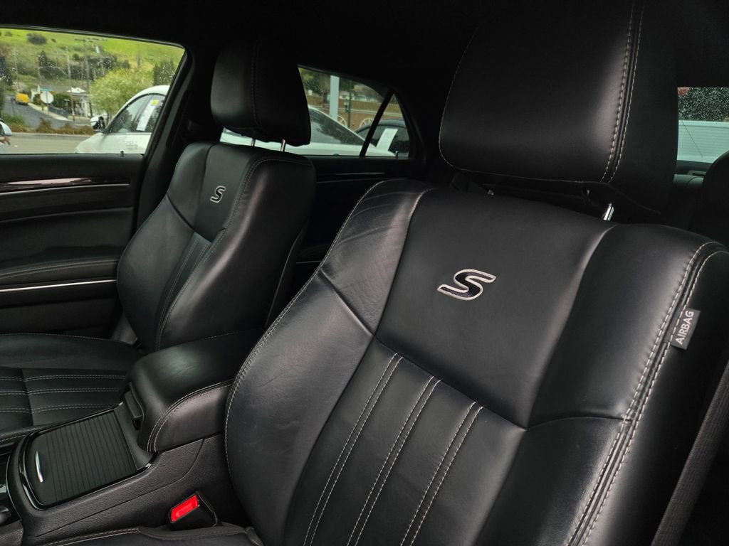 Used 2017 Chrysler 300 S image 19