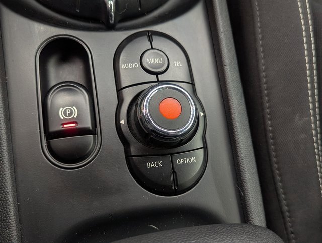 Used 2016 MINI Cooper Clubman image 14