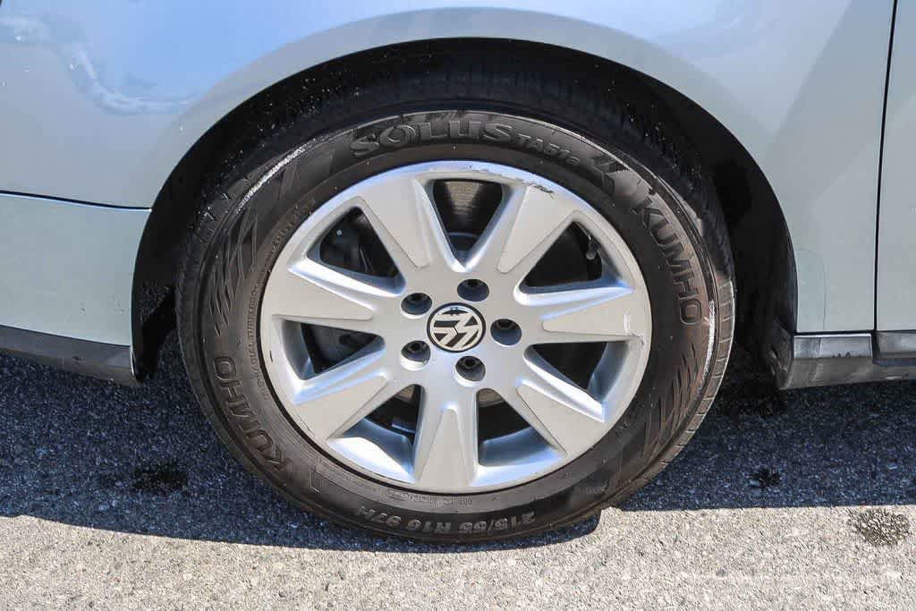 Used 2007 Volkswagen Passat 2.0T image 5