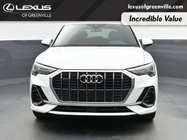 Used 2020 Audi Q3 2.0T Premium w/ Convenience Package AWD/4WD image 3