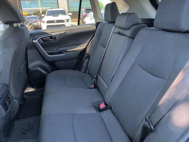 Used 2025 Toyota RAV4 LE FWD image 30