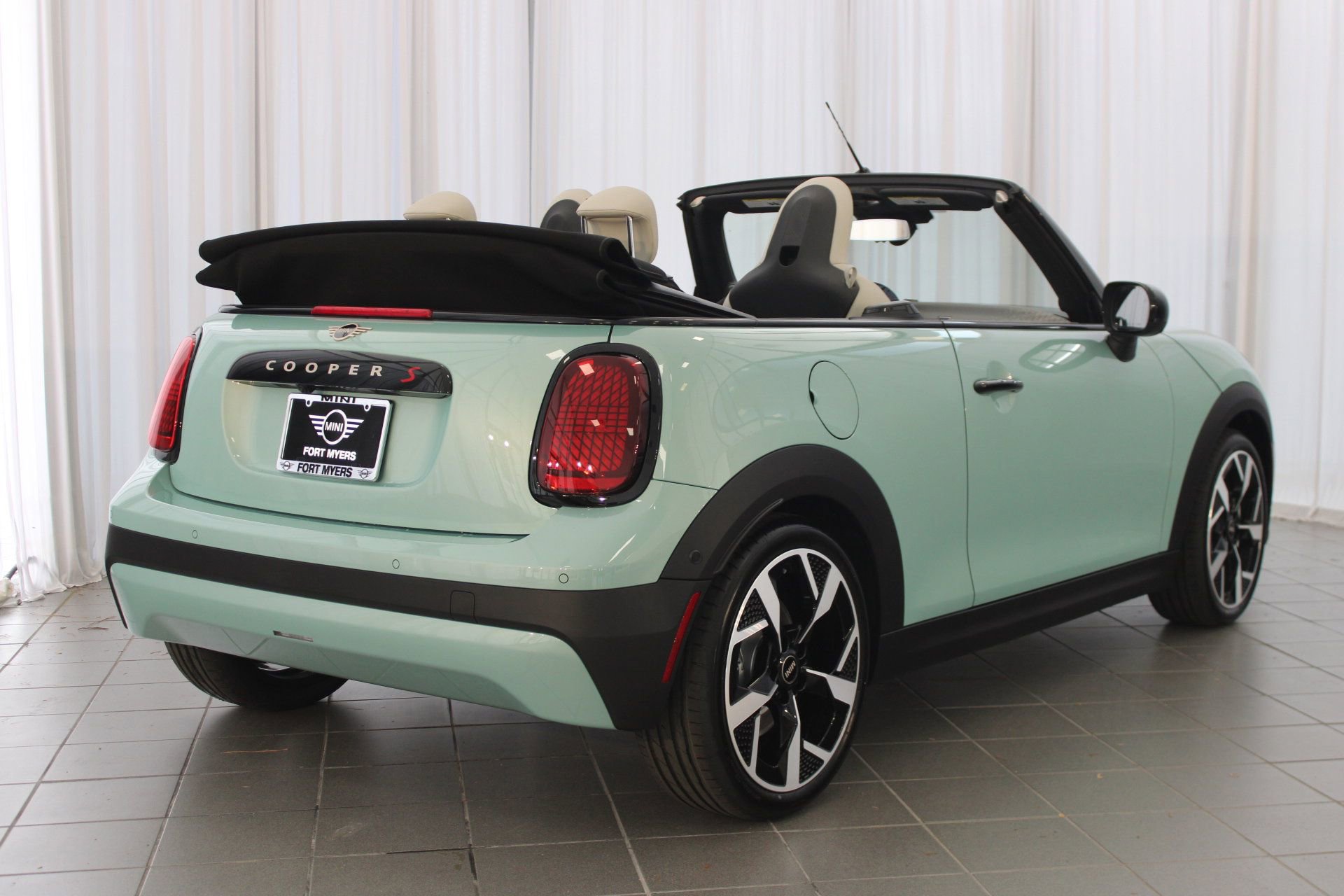 New 2026 MINI Cooper S image 8