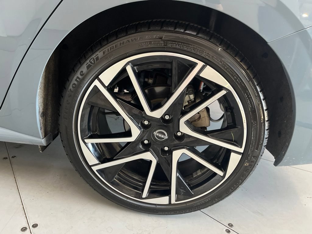 Used 2025 Nissan Sentra SR FWD image 14