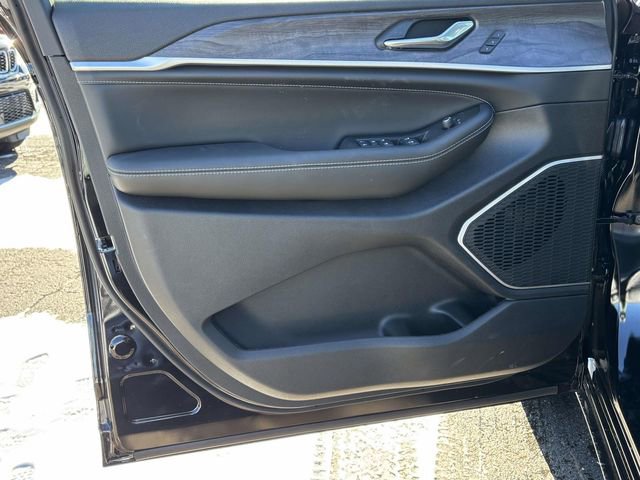New 2026 Jeep Grand Cherokee Limited image 13