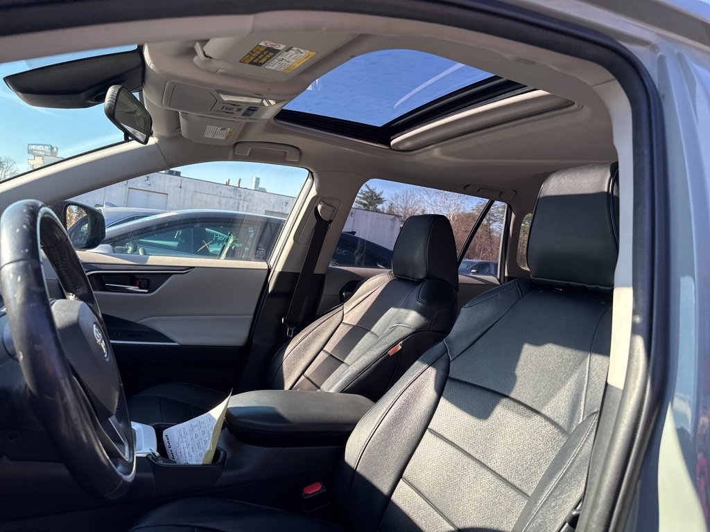 Used 2019 Toyota RAV4 XLE image 12